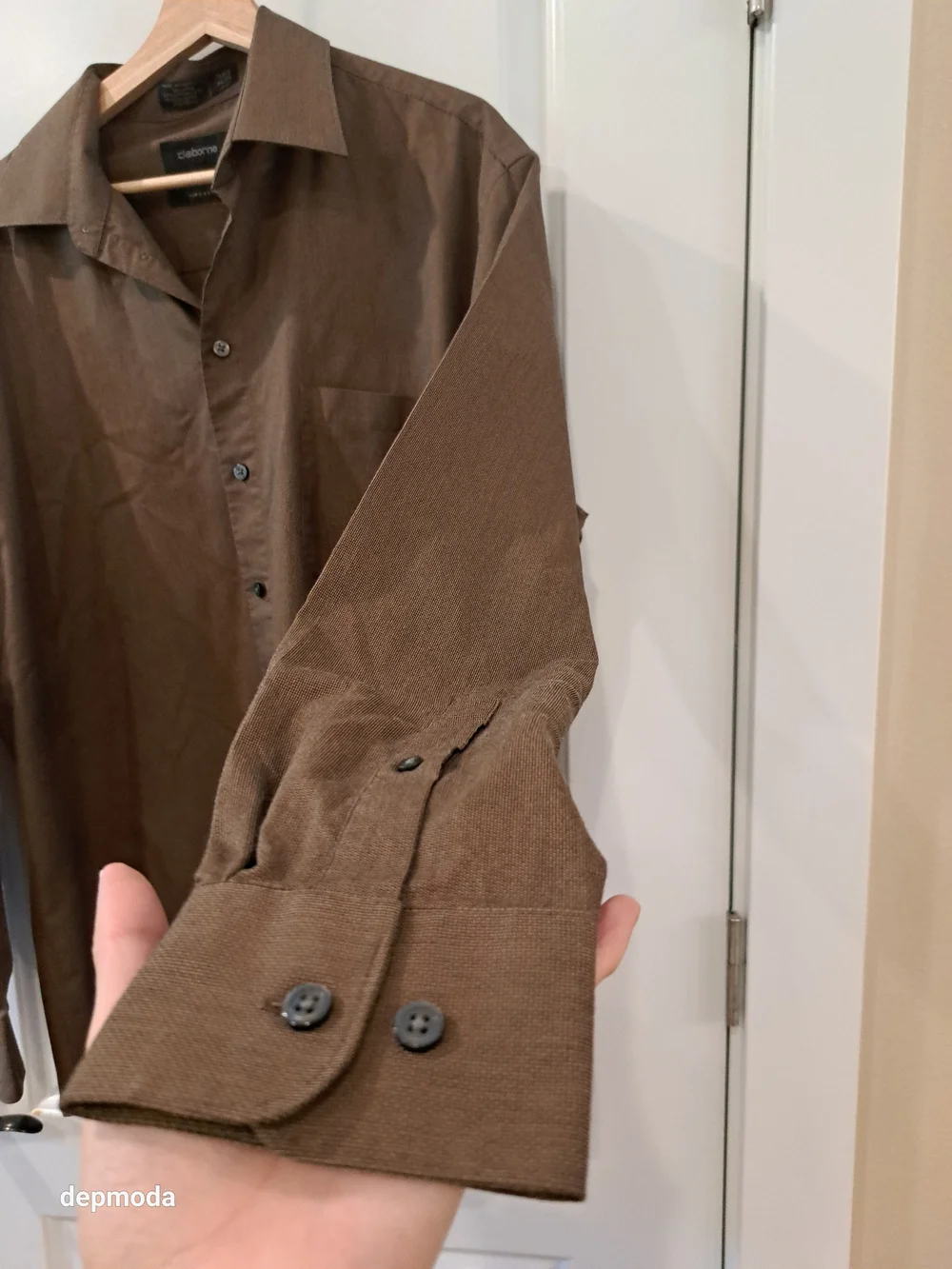 Claiborne Men's T-weave Brown Button-Up Dress Shirt Size Large